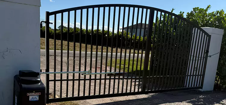 Driveway Fence Repair Crystal